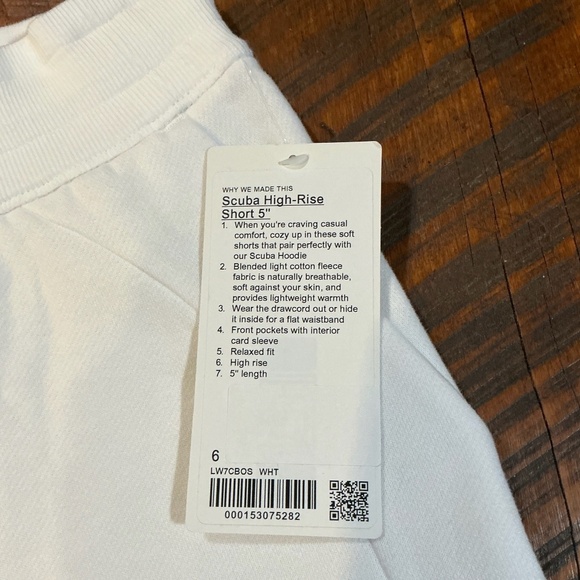 Lululemon Scuba High-Rise Shorts White Size 6 NWT 5” Inseam - Picture 5 of 8